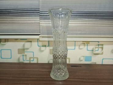 beqoniya gülü: Bir vaza, Xrustal — 2