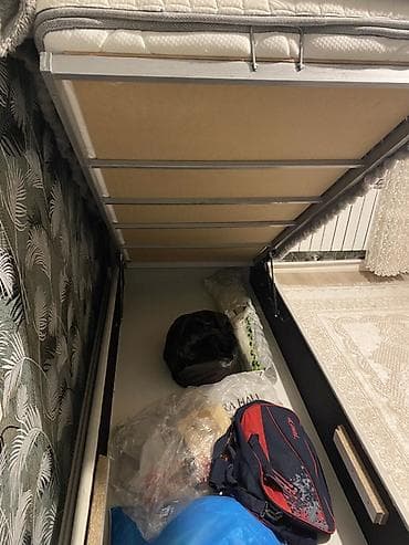 vitrin mebeli: Təknəfərlik çarpayı, Bazalı, Matras ilə, Siyirməsiz — 2