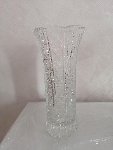 Temiz xrustal guldan