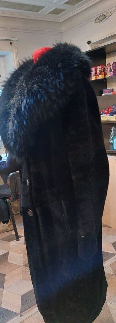 Продается шуба из стриженной норки воротник черный песец,в хорошим
