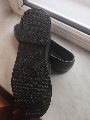 qara ayaqqabı: Kişi loafer ayaqqabıları – qara rəng, klassik penny loafer dizaynı - — 6