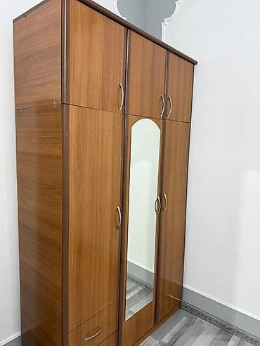 qarderob modelleri: 3 qapılı, Güzgülü, Qəhvəyi, Digər material, Açılan, Düz dolab — 6