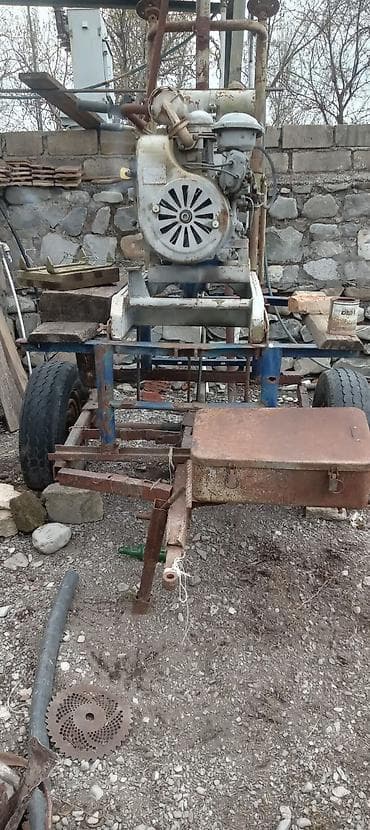 Sahə üçün mobil kompressor qurğusu - Daxili yanma mühərriki ilə