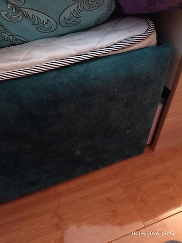 iki mertebeli carpayi: Oğlan və qız üçün, Çarpayı, Bazasız, Matras ilə, Siyirməsiz — 2