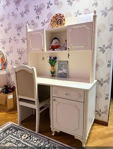 Компьютерный стол, Б/у, Квадратный стол at lalafo.az Компьютерный стол, Б/у, Квадратный стол