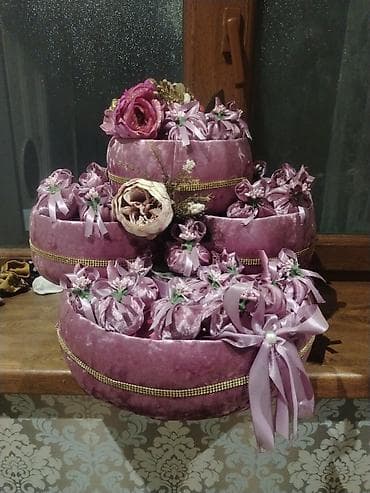 paltar xoncalari: İçində xına sı və üzərlik qabı var Bənövşəyi-südlü çalarda — 3