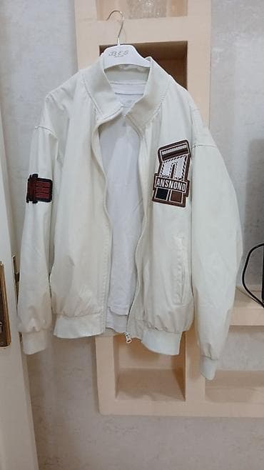 Kurtkalar: 3 dəfə geyinilib rahatdı Ağ rəngdə yüngül bomber gödəkçə - Model — 1