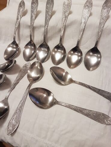 dəm qaşığı: Xörək qaşığı. 12 ədəd. - Dizayn: Dəstənin üzərində oyma bitki — 13