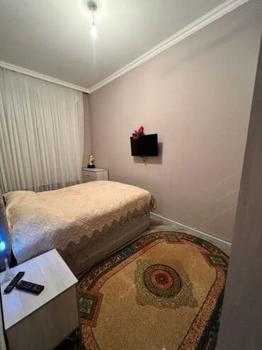 memar ecemi kiraye: 4 otag - Zal: Geniş və işıqlı otaq, kristal lüstrlü asma tavan — 6