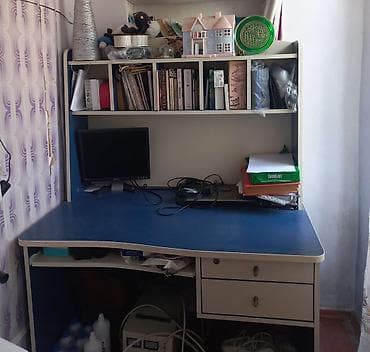 mebel evi: 🌙Beniz 8790 Yazi masasi 100 azn satilir. hecbir prablemi yoxdur.unvan — 1
