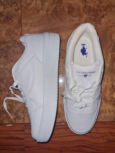 U.S. Polo Assn. ağ idman ayaqqabısı - Rəng: tam ağ - Brend detalları