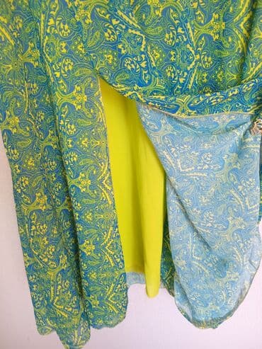 дизайнерские платья: Зеленые платья в отличном состояние. Одевались по одному разу для — 2