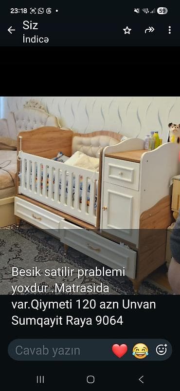 Uşaq beşiyi – taxta və ağ rəng kombinasiya dizaynı. Yan tərəfi — 1
