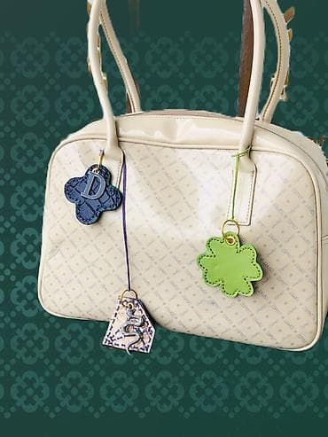 kasmetikalar: Məhsul: Əllə hazırlanmış dəri çanta aksesuarları və breloklar — 2