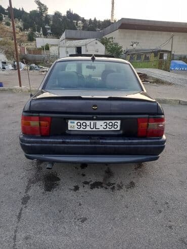 Opel Vectra: 2 l | 1995 il 470000 km Sedan