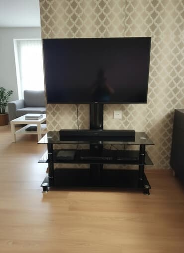 стеклянная тумба под телевизор: Televizor altlığı 
Qara şüşə 
Az işlənmiş 

050 387 61 75 Ceyhum — 1