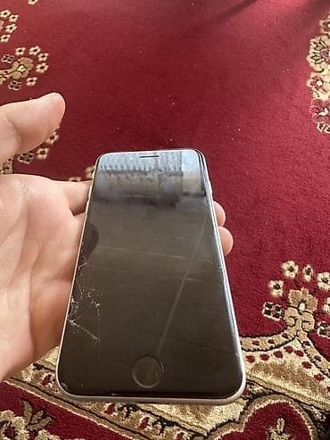 256 gb telefonlar: IPhone SE 2022, 128 GB, Ağ, Qırıq, Face ID — 1