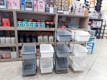 Mətbəx aksesuarları: Meyvə-tərəvəz yiğmaq uçun tekerli şkaf
3 mertebe tekerli — 9