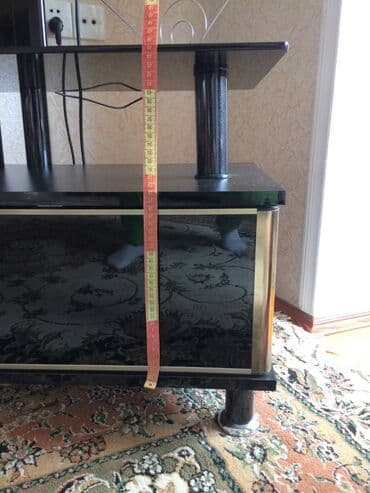 İşlənmiş, Düz TV altlığı, Polkalı, Şüşəli — 3