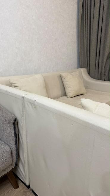 Künc divan – krem rəngdə, 3 hissəli modul quruluş. - Forma: L şəklində — 2