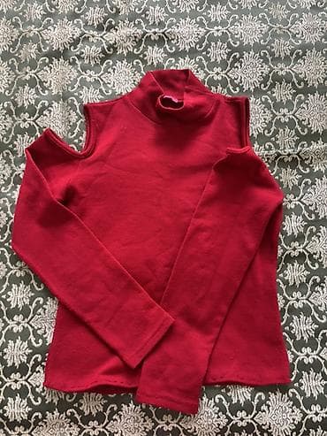 Baş geyimləri: Boz kofta ve qirmizi 3 azn digerleri 5 azn
Salvar 27 razmer 5 azn — 3