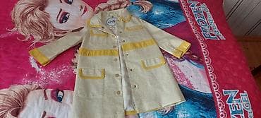 Uşaq üçün yağmurluq/palto – O&W, ölçü 4/5 - Rəng: krem üzərində