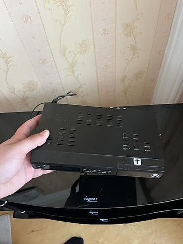 isiq generatoru satilir: Düz TV altlığı, Polkalı, Şüşəli — 7