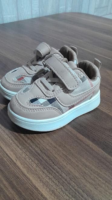 sundjer bob igracke: Oğlan üçün ayaqqabı (ölçü 22) Çox səliqəli istifadə olunub, yenidən — 1