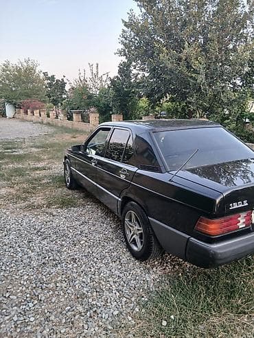 Mercedes-Benz 190 (W201): 1.8 l | 1991 il Sedan — 4