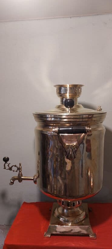 купить бу самовар на дровах: 1980-ci illerin Tula istehsali samavar 40-litrlikdir, materiali; mis — 2