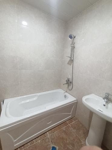 Mənzillərin satışı: Ailə üçün uzun müddətə kirayə verilir. Ev remontludur, əşyasızdır — 4