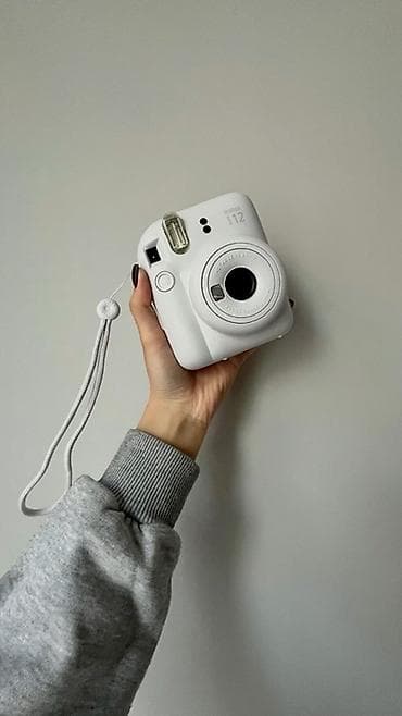 mini proyektorlar: Fujifilm Instax Mini 12 ağ rəngdə instant fotoaparat - Kompakt və — 1