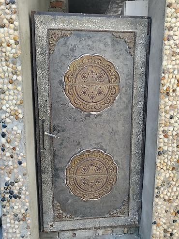 Metall qapı – dekorativ relyef naxışlı - Material: qalın metal vərəq — 1