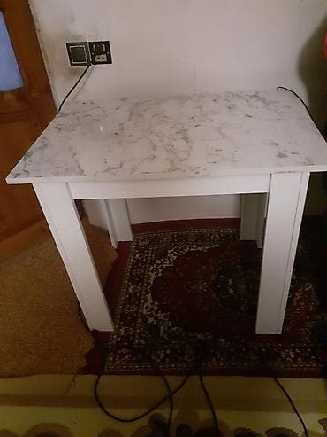 Mətbəx masası, Yeni, Açılmayan, Laminat, Kvadrat masa