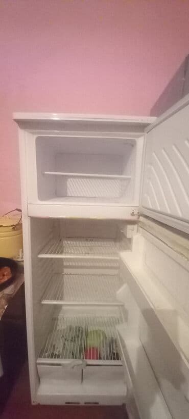 soyuducu maşın: İki qapılı soyuducu - Rəng: ağ - Üst kamera: dondurucu (ayrılmış — 3