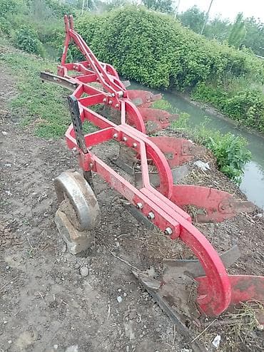 islenmis masin ehtiyat hisseleri: Belarus 1221 traktor və qoşma kotan - Model: Belarus 1221 (Minsk — 5