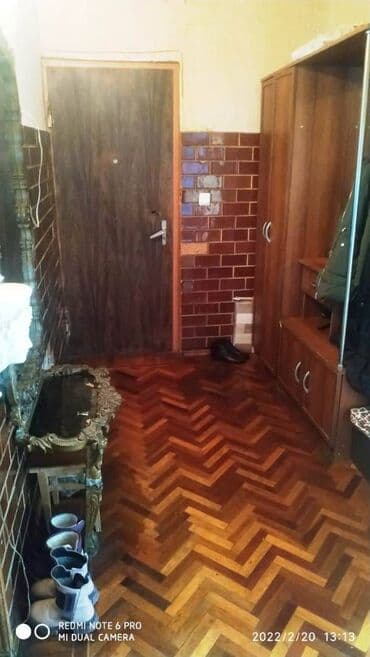 9 ci mikrorayon satilan evler: Bakı, 3 otaqlı, Köhnə tikili, 80 kv. m — 9