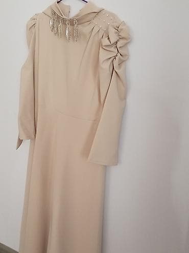 Bej rəngli uzun ziyafət/libas 1 dəfə geyinilib rela acili zeng etsin