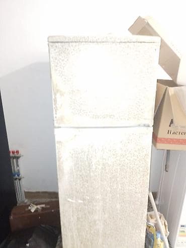 maşın soyuducu: İki kameralı soyuducu (yuxarıda dondurucu, aşağıda əsas bölmə) - — 1