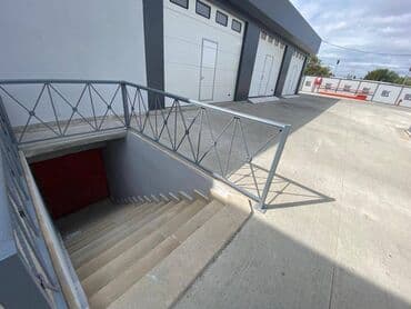 bakı tikiş evi ünvanları: 8 Noyabr prospektində,LUKOİL yanacaqdoldurma məntəqəsinin — 10