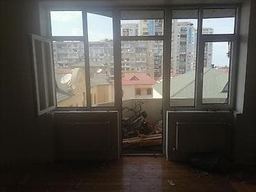 damir qapi: Taxta qapi 2 eded tekli. 1i 30m 2 li zal qapısı 60m Plastmas — 1