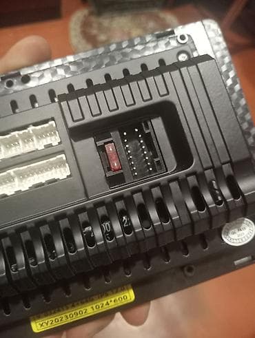 GPS naviqatorlar: Monitor, Cihaz paneli, Android OS — 1