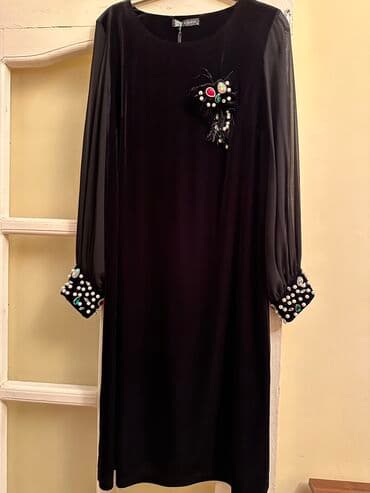 Şəxsi əşyalar: Heç geyinilmeyib tezedir. Rengi qaradır. Materialı nazik vilurdur. Çox — 2