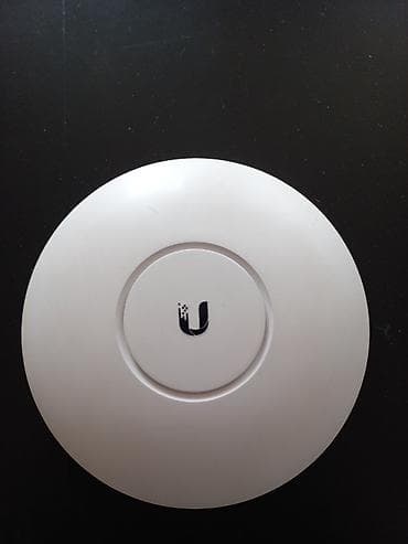 Monitorlar: Ubiquiti UniFi AP AC Pro (UAP‑AC‑PRO) – tavan/duvar montajlı — 2