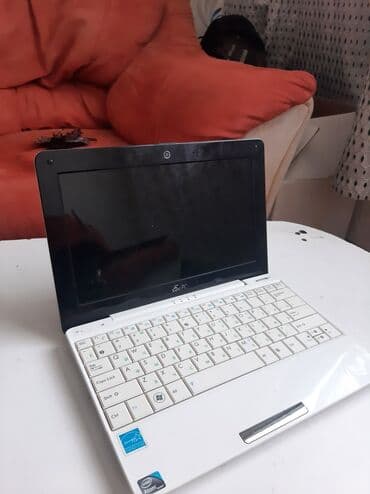 acer aspire one d270: 10 ildən çox təcrübəsi olan, və xaricdə ali təhsil almış, peşakar — 1