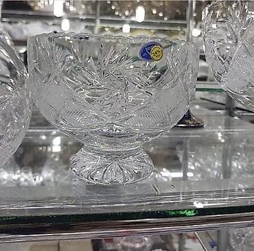 murebbe: Xrustal konfet murebbe sirniyyat qabi . Kənaqədi (kristal) ayaqlı qab — 1