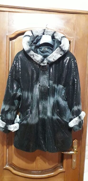 Kurtka. Temiz deridir. Mex naturalniy. 1-2 defe geyinilib,çox