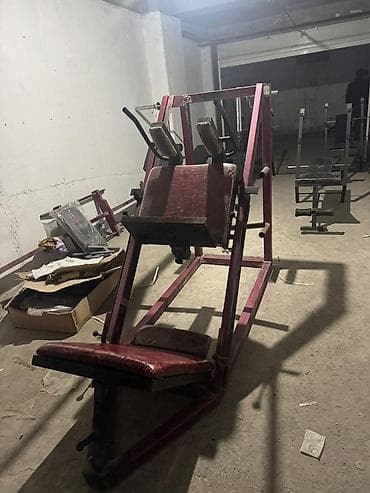 Profesional Hack Squat trenajor - Aşağı bədən üçün güclü yük
