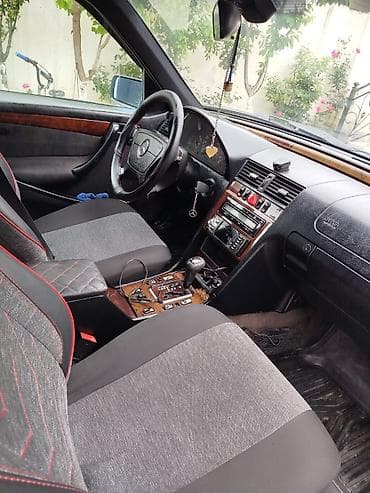 Mercedes-Benz C-Class W202 sedan - Sürətlər qutusu: avtomat - Kuzov — 4
