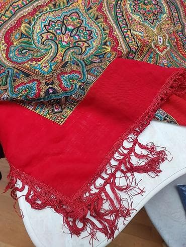 ereb qizili instagram: Qırmızı şal/örtük – milli naxışlı Qedimdi tezedi - Material: yüngül — 3